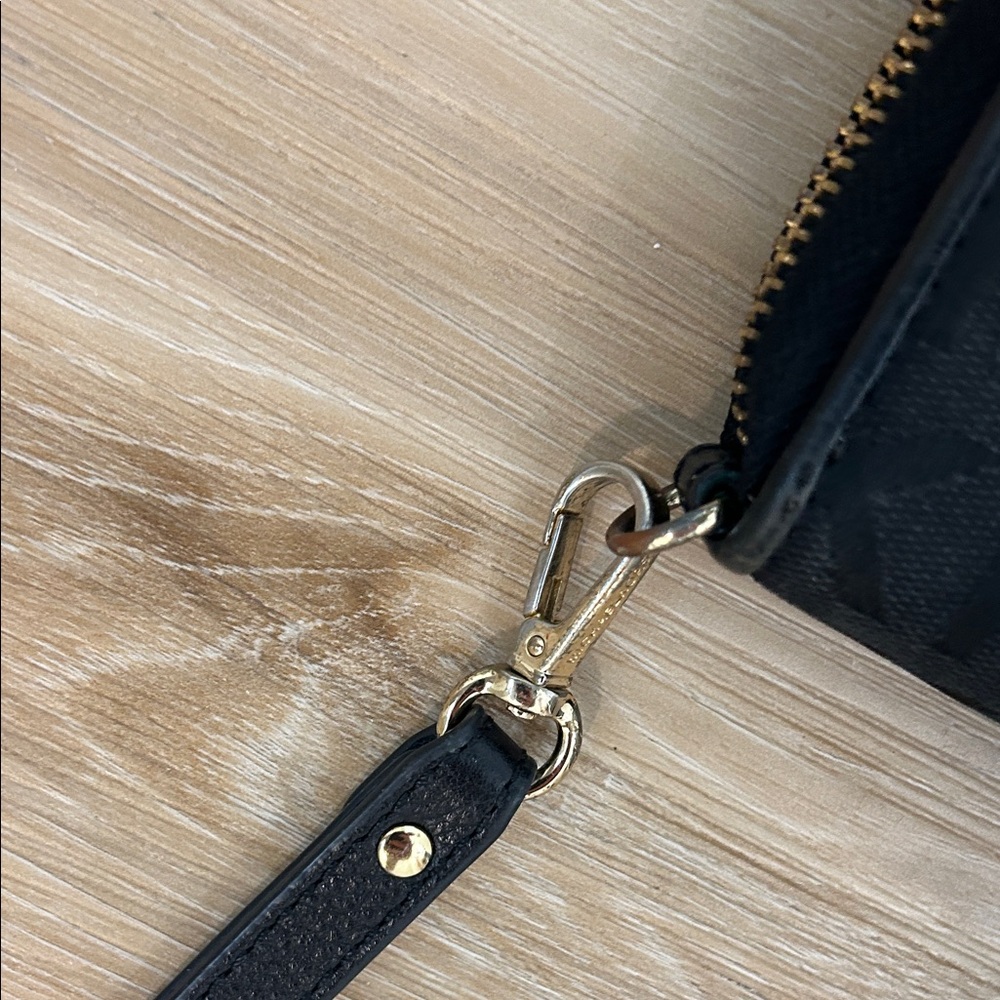 Michael Kors Black Wallet - Picture 6 of 6
